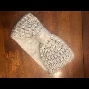 Cute wintery head wrap!